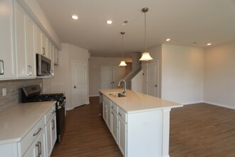 2405 Salt Springs Dr in Saline, MI - Building Photo - Building Photo