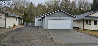1227 Sherman Ave in Port Orchard, WA - Building Photo