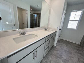 1025 Red Finch Wy in Angier, NC - Building Photo - Building Photo