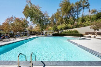 Edgewater at Sandy Springs in Sandy Springs, GA - Building Photo - Building Photo