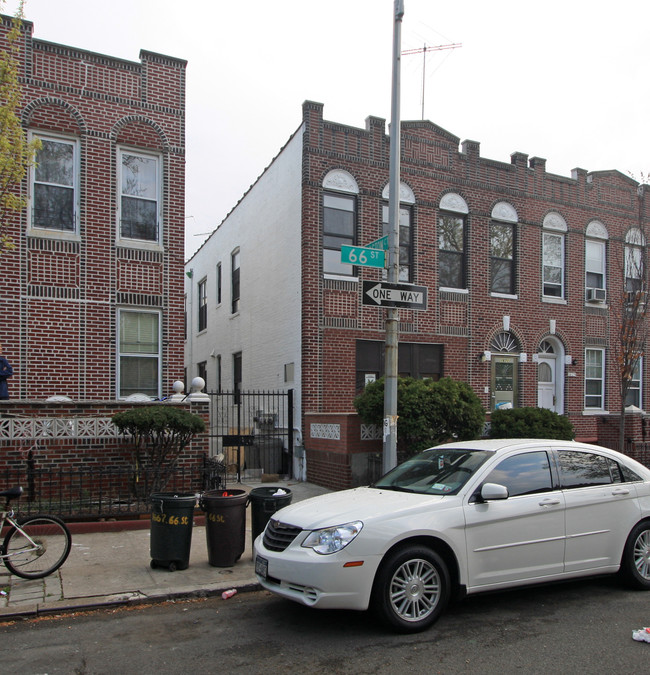 1671 66th St in Brooklyn, NY - Foto de edificio - Building Photo