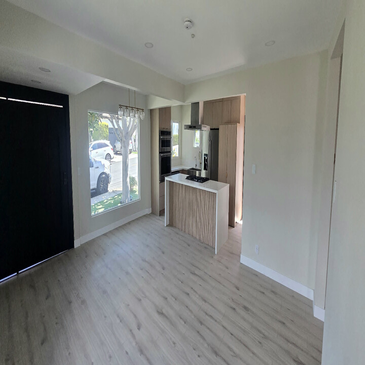 3521 Pacific Ave in Manhattan Beach, CA - Building Photo