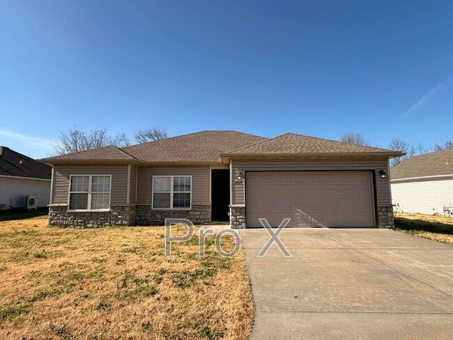 1604 Prier Ln in Webb City, MO - Building Photo - Building Photo