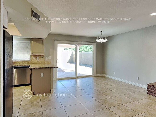 4836 W Mercer Ln in Glendale, AZ - Foto de edificio - Building Photo