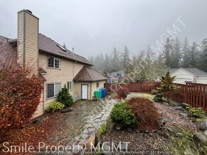 11461 SE Highland Loop in Clackamas, OR - Building Photo - Building Photo