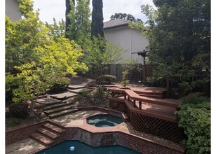 112 Woodsmoke Way in Folsom, CA - Building Photo - Building Photo