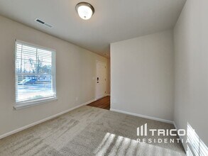 35 Drake Cir in Bunnlevel, NC - Building Photo - Building Photo