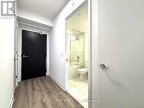 180 Front St E in Toronto, ON - Building Photo - Building Photo