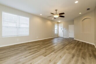 8549 Deer Chase Dr in Riverview, FL - Building Photo - Building Photo