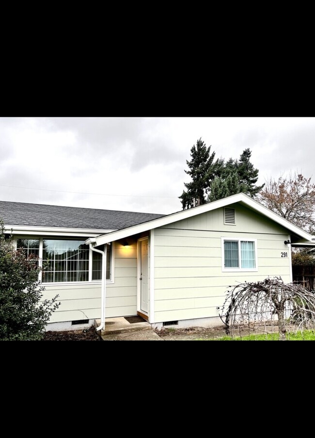 property at 291 Lobelia Ave
