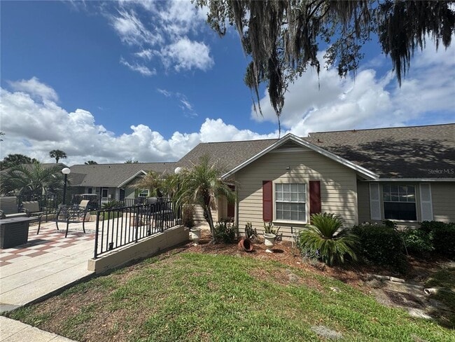 property at 1106 Villa Ln