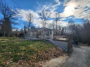 33 Monte Vista Rd in Candler, NC - Building Photo - Building Photo