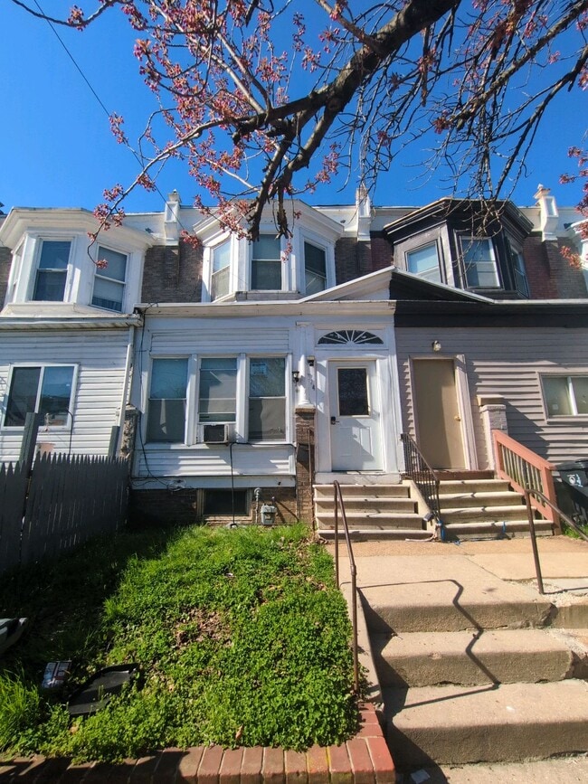 property at 714 E 22nd St