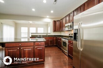 256 Legacy Blvd in Greenwood, IN - Foto de edificio - Building Photo