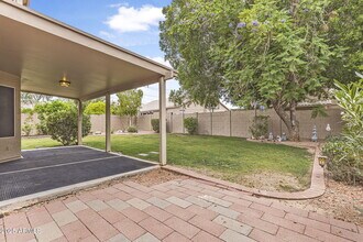 15235 S 30th St in Phoenix, AZ - Foto de edificio - Building Photo