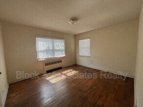 2509 Miller Park Cir in Winston-Salem, NC - Building Photo - Building Photo