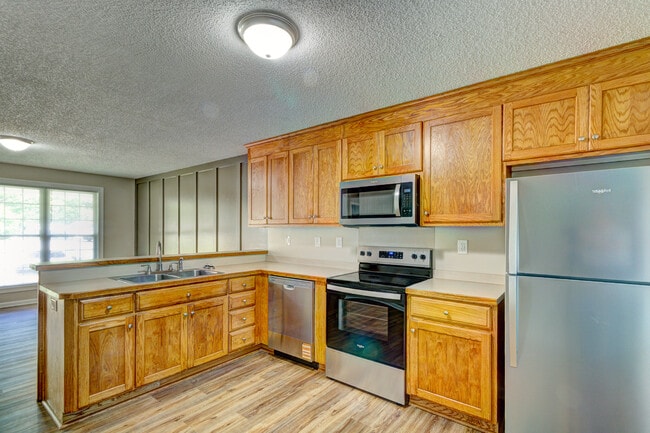 800 Requa Rd in Cherryville, NC - Building Photo - Building Photo