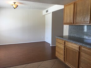 2131 E Palmcroft Dr in Tempe, AZ - Building Photo - Building Photo