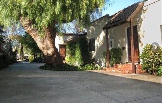 11734 La Maida in Valley Village, CA - Building Photo