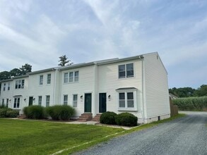 7195 Bunting Rd in Chincoteague, VA - Building Photo - Building Photo