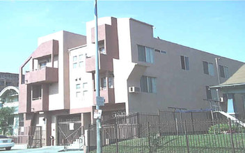 909 Irolo St in Los Angeles, CA - Building Photo - Building Photo