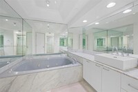 4000 Island Blvd, Unit #903 in Aventura, FL - Building Photo - Building Photo