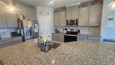 1030 Ocean Breeze in Portland, TX - Building Photo - Building Photo