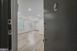 2123 Young St SE in Washington, DC - Building Photo - Building Photo