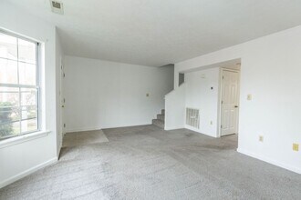 160 Stadium Cir in Inwood, WV - Building Photo - Building Photo