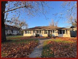 901 E Scott St, Unit B in Kirksville, MO - Building Photo