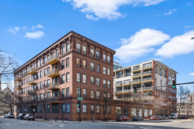 property at 1910 S Indiana Ave