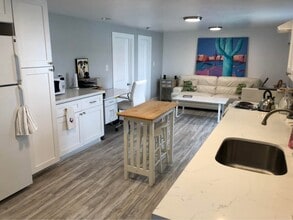 4516 Banks St, Unit Lower unit in New Orleans, LA - Foto de edificio - Building Photo