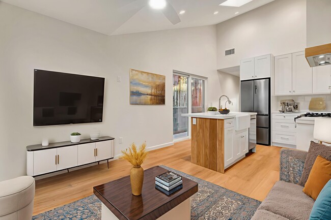 1288 Uppingham Dr in Thousand Oaks, CA - Building Photo - Building Photo