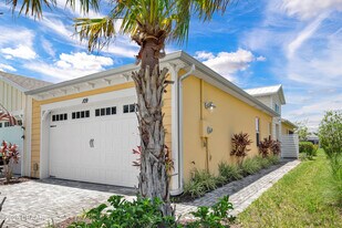 109 Salt Shaker St in Daytona Beach, FL - Building Photo