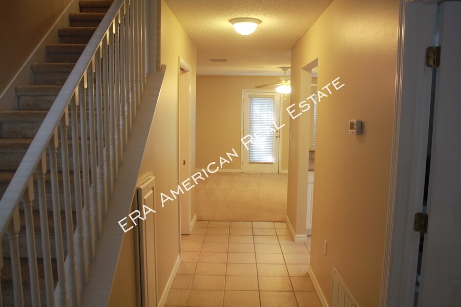 976 Scenic Oak Ln in Fort Walton Beach, FL - Building Photo