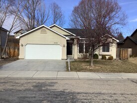 8580 W Dulcimer St in Boise, ID - Building Photo