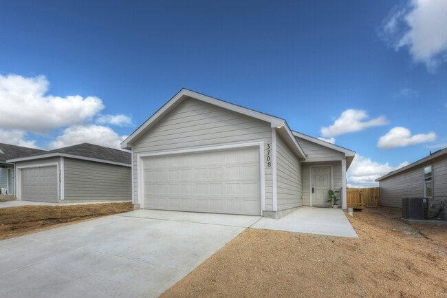 3708 Wentz Hill Dr in New Braunfels, TX - Building Photo - Building Photo