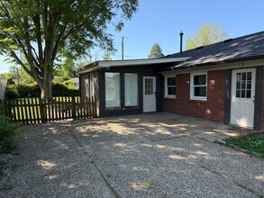 2005 Keeneland Blvd in Louisville, KY - Building Photo - Building Photo