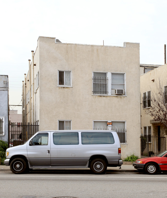 224 Olive Ave in Long Beach, CA - Building Photo - Building Photo