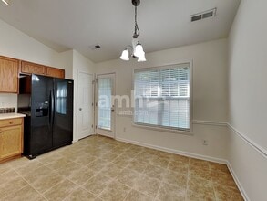 5117 Oakhurst Park Ct in Kernersville, NC - Building Photo - Building Photo