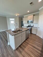 4959 Harris Woods Blvd in Charlotte, NC - Foto de edificio - Building Photo