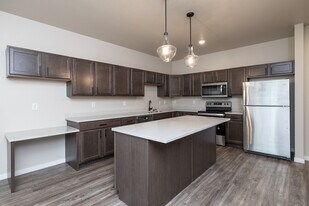 Augusta Apartments in Fargo, ND - Building Photo