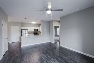 The Reserve at the Riverbend in Jeffersonville, IN - Foto de edificio - Building Photo