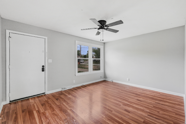 106 Winston Ct in Clarksville, TN - Building Photo - Building Photo