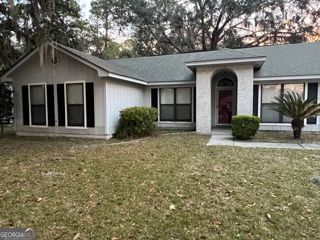 property at 152 Woodvalley Ct