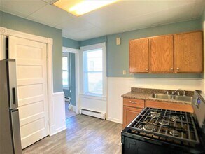 18 Franklin St in Poughkeepsie, NY - Building Photo - Building Photo