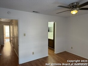 4906 Ali Ave in San Antonio, TX - Building Photo - Building Photo