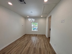 216 University Ave. in San Antonio, TX - Building Photo - Building Photo