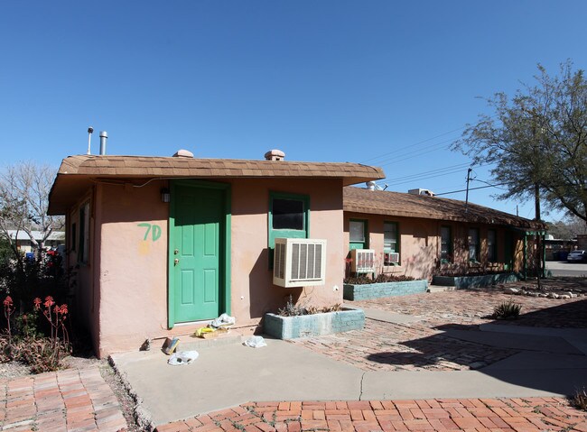 1548 E Hedrick Dr in Tucson, AZ - Building Photo - Building Photo