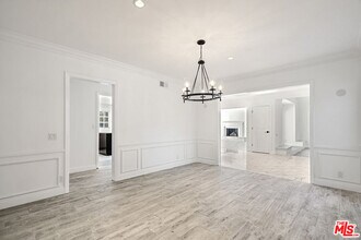 3217 Hutton Dr in Beverly Hills, CA - Building Photo - Building Photo